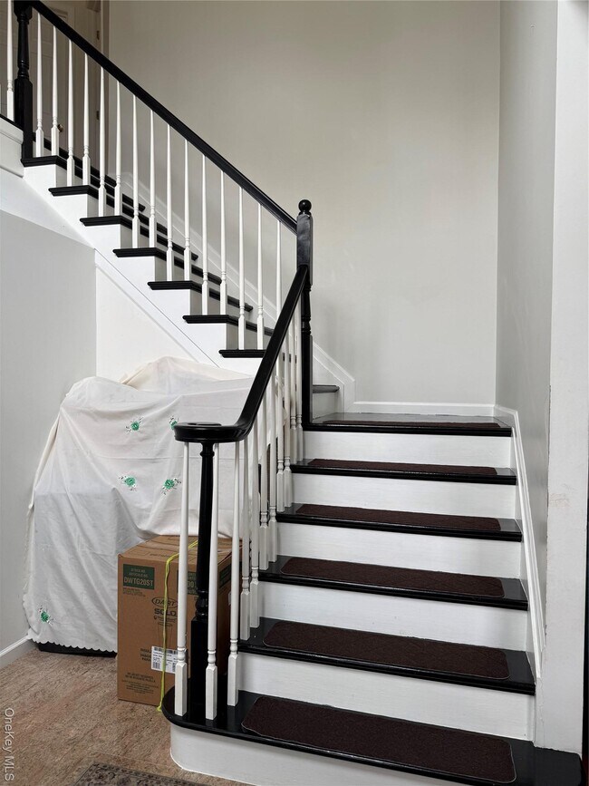 Foto del edificio - 6 Taylor Ln