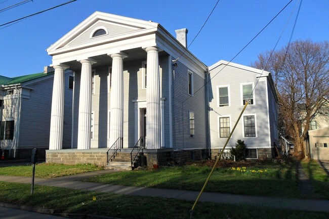 Building Photo - 210 N Geneva St
