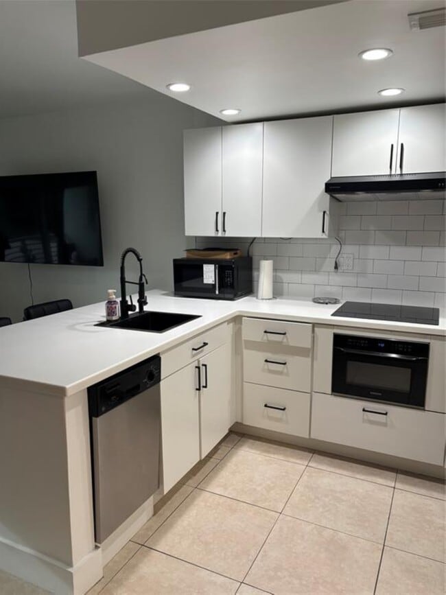 Foto del edificio - 2900 NE 30th St