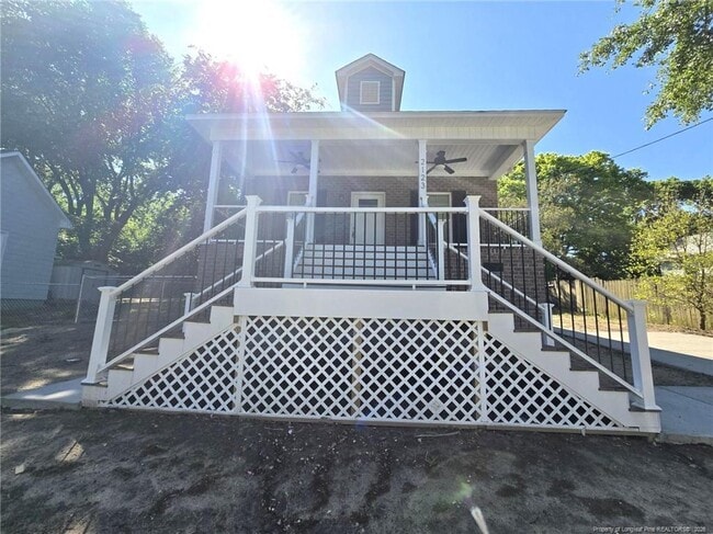 Building Photo - 2123 Burnett Ave
