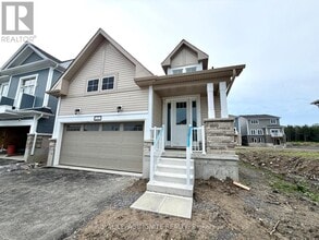 Building Photo - 21 Royal Oak Cres