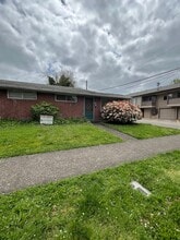 Building Photo - 352-352 E 17th Ave