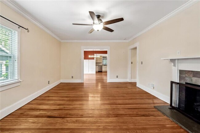 Foto del edificio - 976 Hall St NW