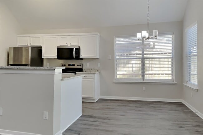 Building Photo - 1414 Chesterpoint Dr