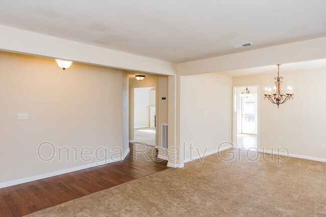 Foto del edificio - 1136 Alden Glen Dr