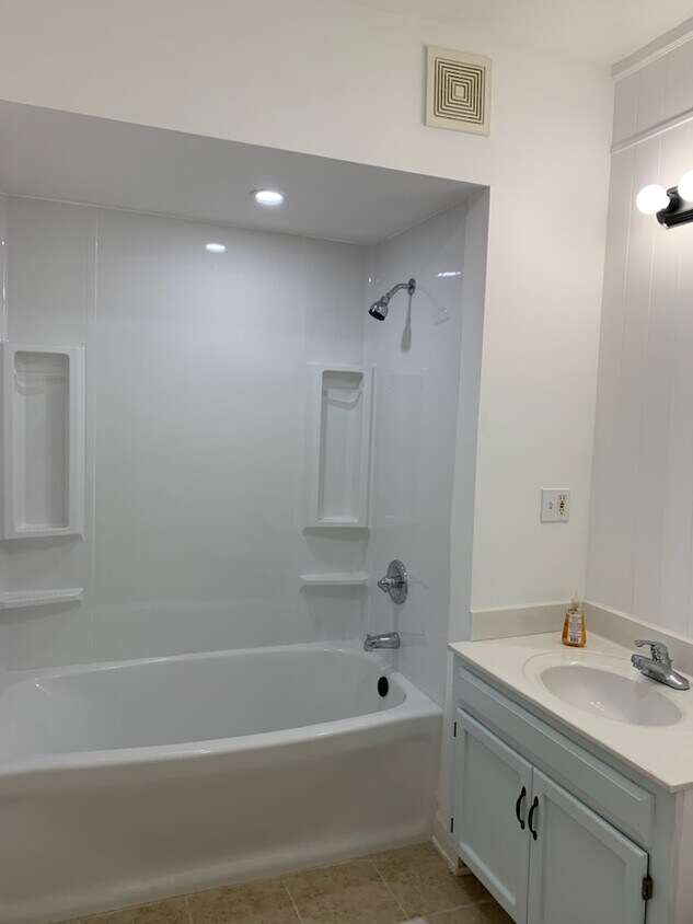Foto principal - 4902 E 23rd St