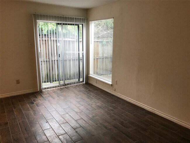 Building Photo - 8048 Sands Point Dr