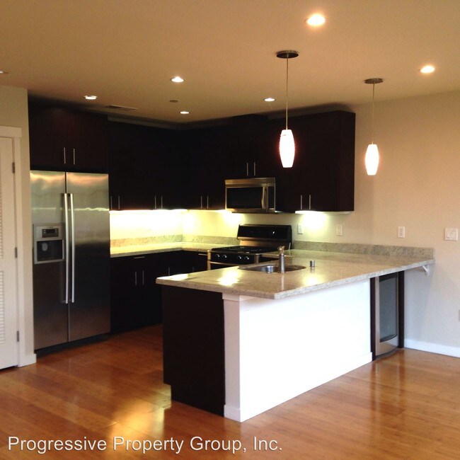 Building Photo - 3 br, 3 bath House - 2889 24th Street Unit #7