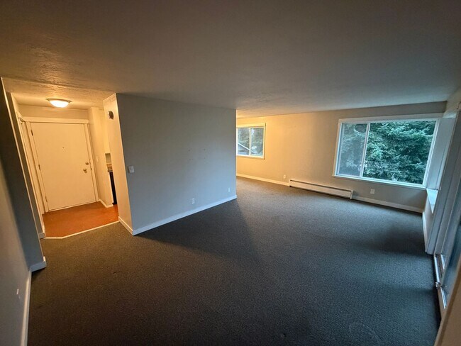 Foto del edificio - Bright & Comfortable 2-Bedroom Rental- 1/2 Month of rent concession