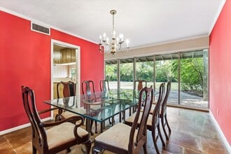 Building Photo - 1031 Ridgeley Dr