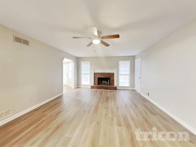 Foto del edificio - 91 Stratford Dr