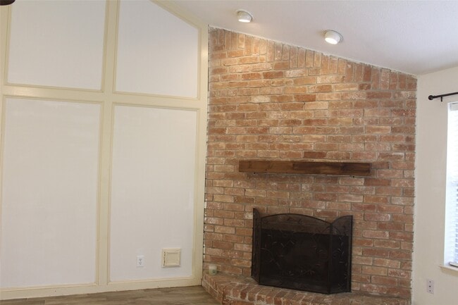 Foto del edificio - 14343 Whitecross Dr