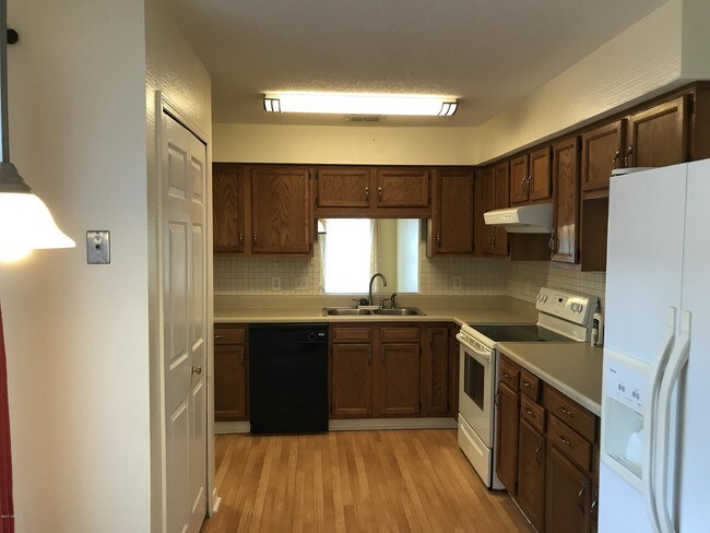 Foto del edificio - 10161 Brookwood Forest Blvd
