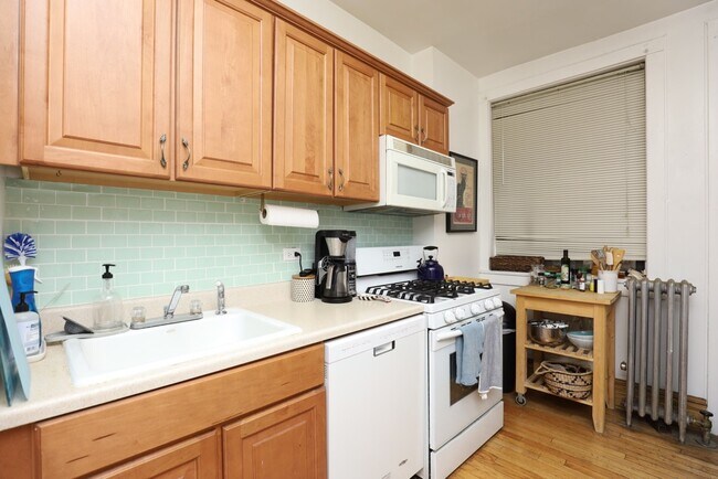 Foto del edificio - 3530 Broadway