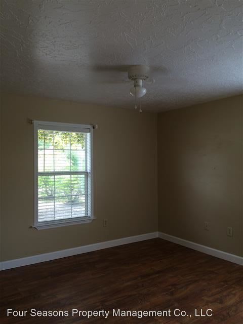 Building Photo - 245 Bleuer Dr
