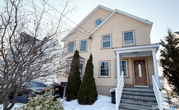 Building Photo - 271 Seaside Ave