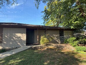Building Photo - 3801-3803 Wicklow Dr