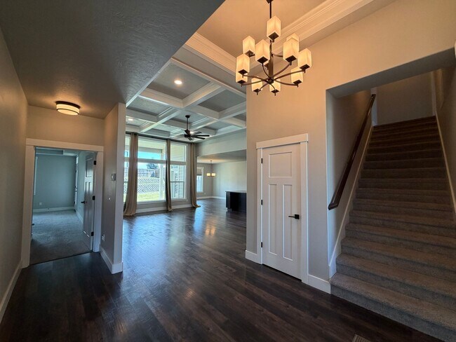 Foto del edificio - Gorgeous Craftsman Home- 5 bed, 3 Full Bath- Includes Landscaping!