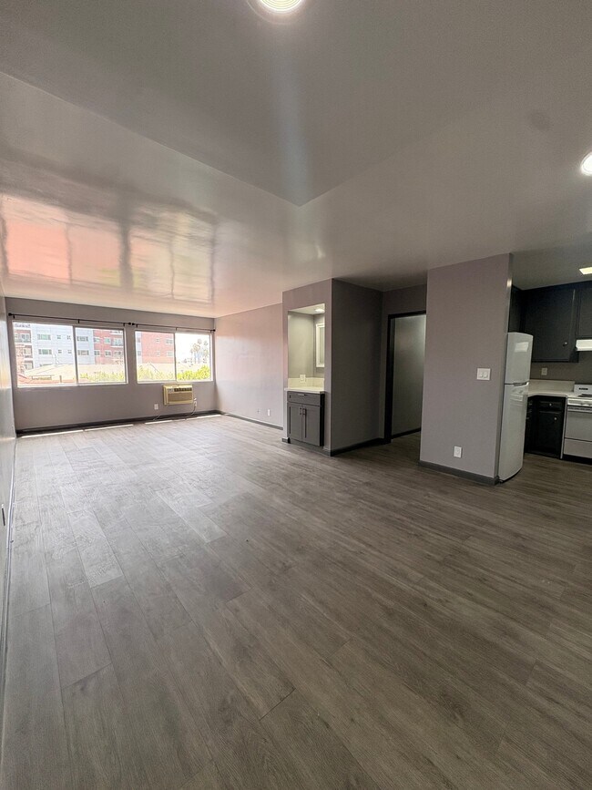 Foto del edificio - 1825 N Gramercy Pl