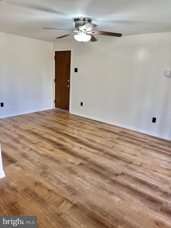 Foto del edificio - 7297 Guilford Rd