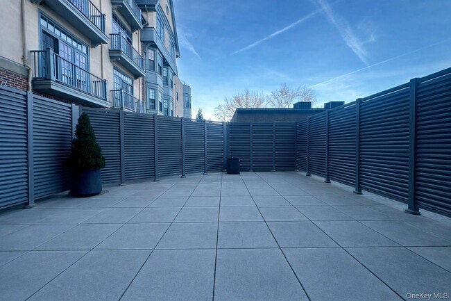 Building Photo - 55 1st St