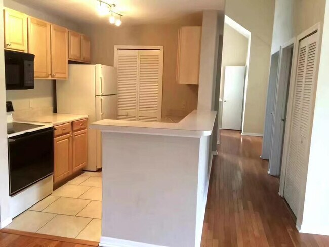 Hall - 6124 Westgate Dr