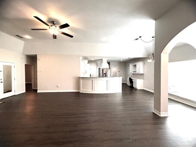 Building Photo - 3702 Whisper Walk