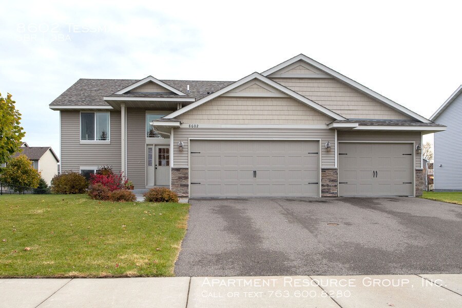 Foto principal - 8602 Tessman Pkwy
