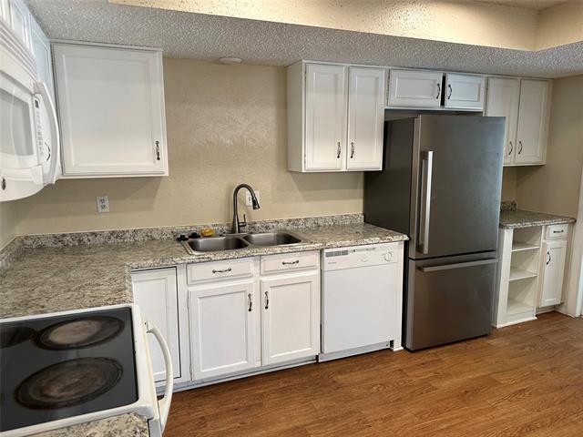 Building Photo - 2806 Spring Valley Dr