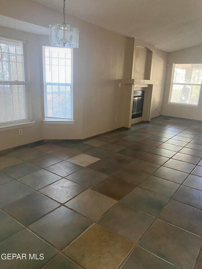 Building Photo - 12273 Red Sun Dr