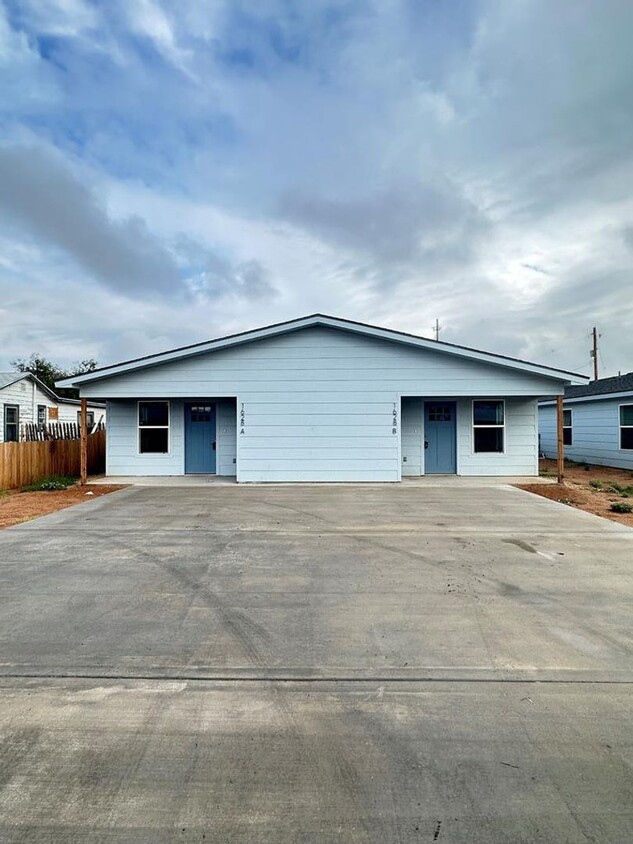 Primary Photo - COMING JANUARY - Newly Built Duplex Availa...