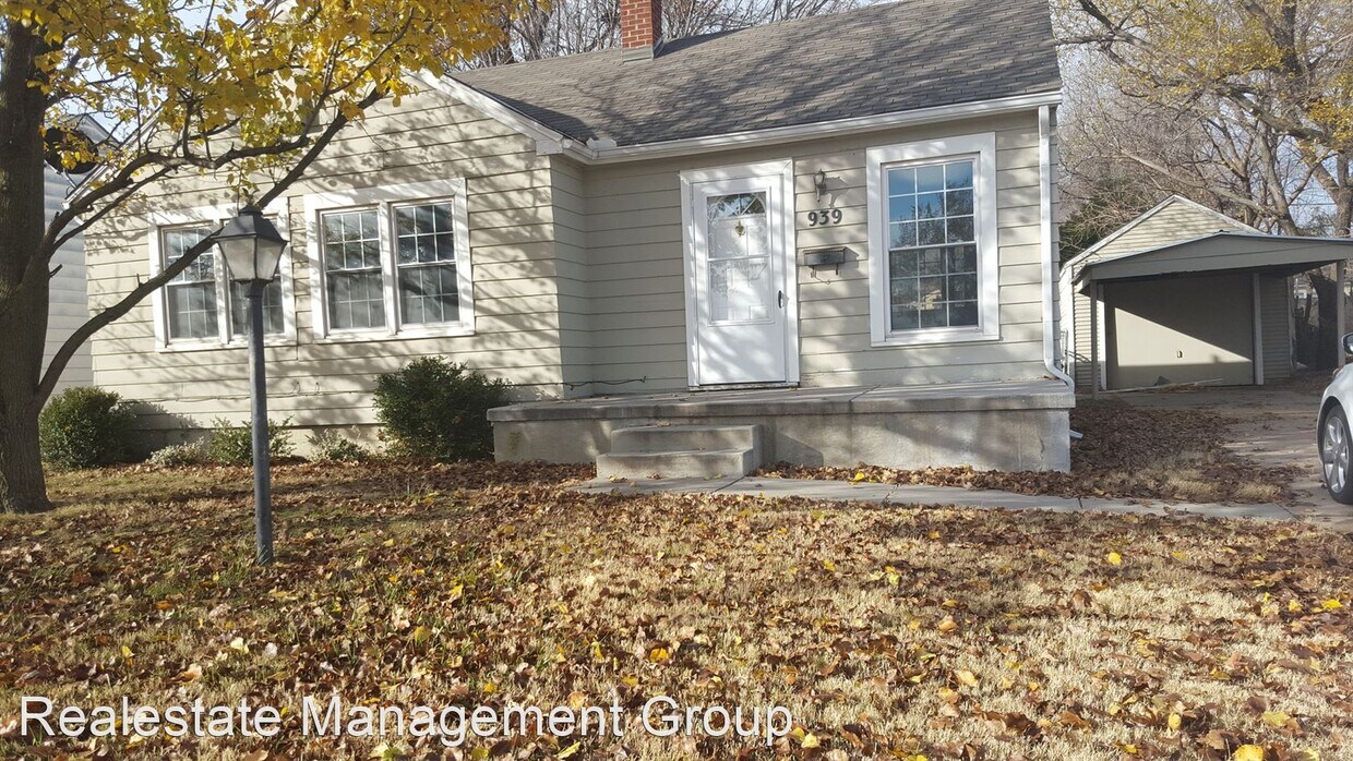Primary Photo - 3 br, 1 bath House - 939 N Edgemoor