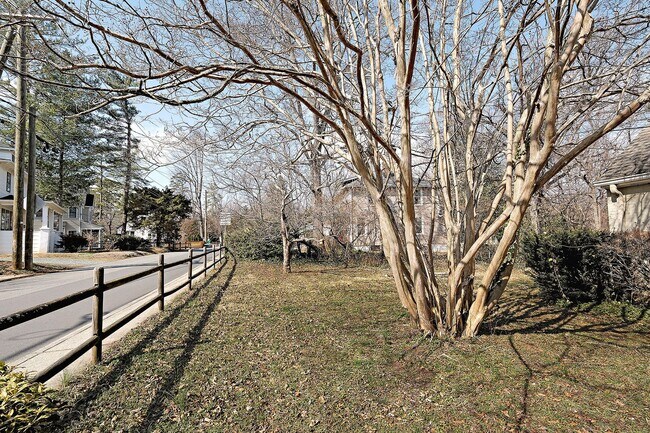 Foto del edificio - Spacious Fry’s Spring Home – Great Layout for Roommates