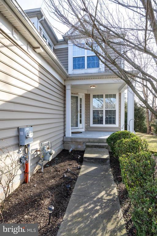 Building Photo - 96 Calder Way