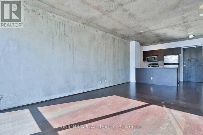 Photo du bâtiment - 22 Wellesley St E