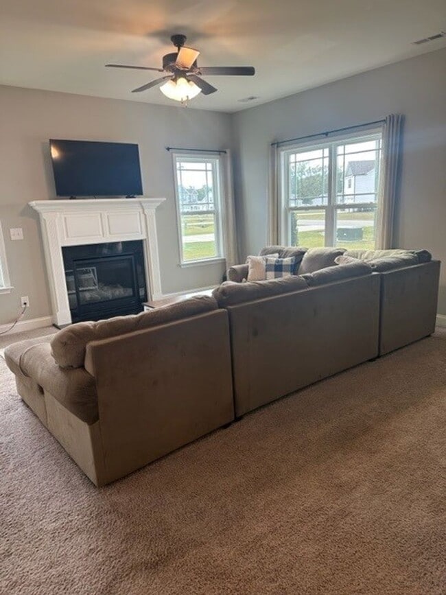 Building Photo - 3 Bed/2 Bath in Willow Pond - 15 minutes to SJAFB!