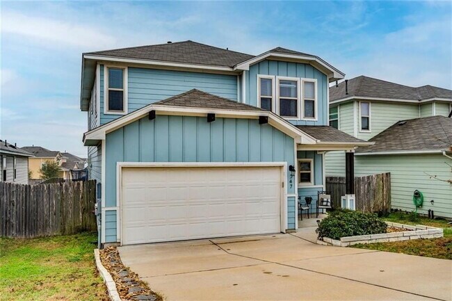 Building Photo - Four Bedroom Home Available for June Move-In!