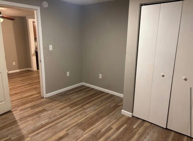 Building Photo - 224 Pierce St