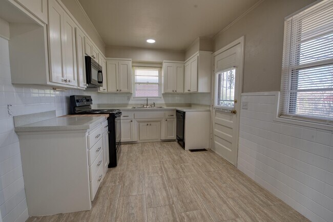 Foto del edificio - 3809 NW 51st St