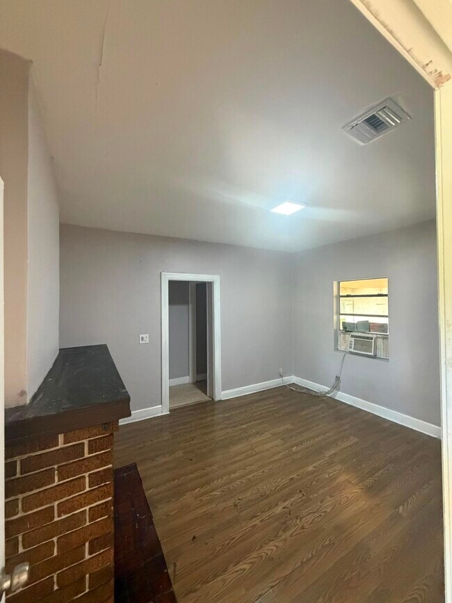 Foto del edificio - 420 Lilac Ct