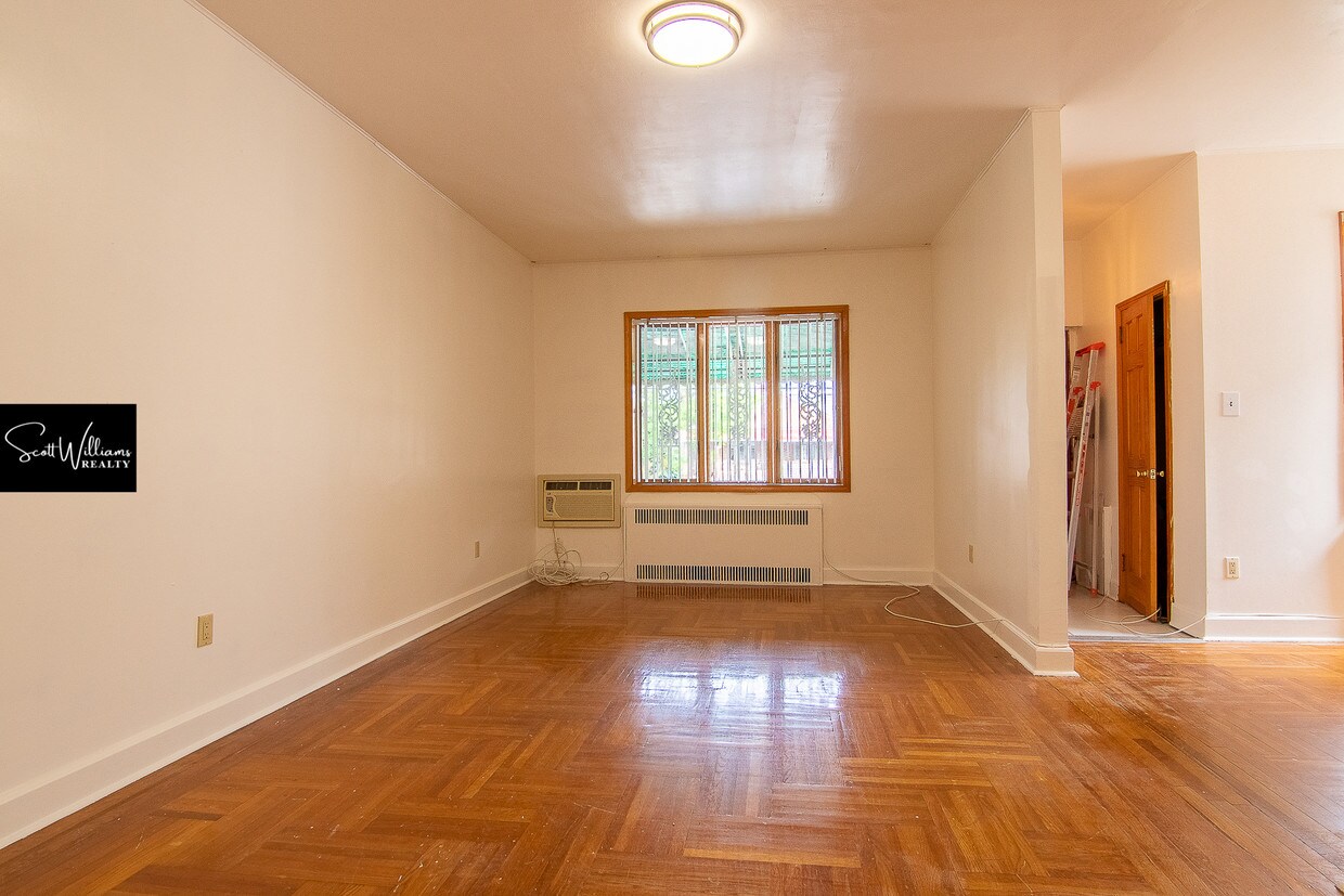 Primary Photo - 9506 Avenue B