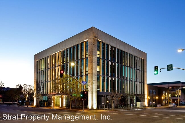 Building Photo - 440 Upas St