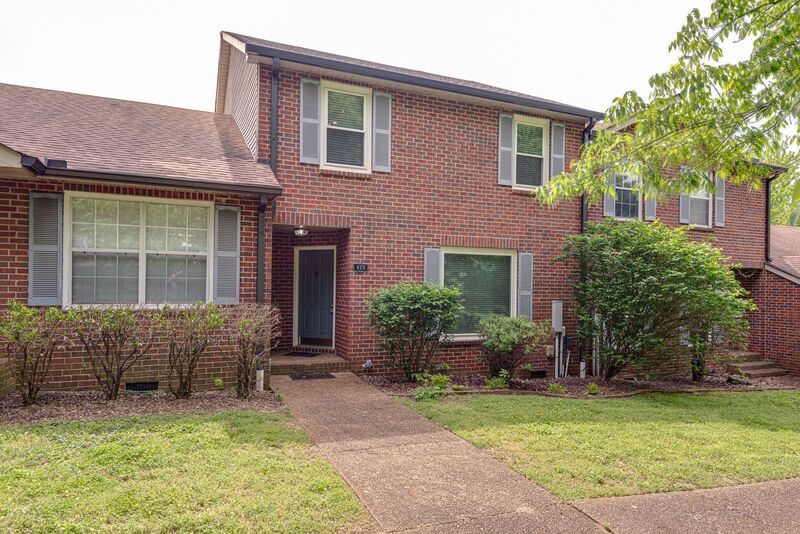 Foto principal - 423 Huntington Ridge Dr