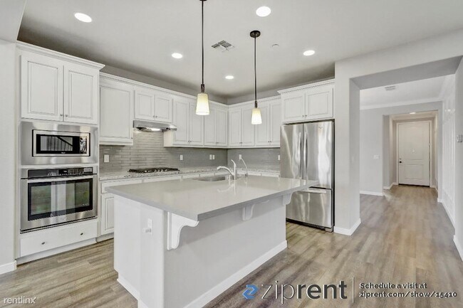 Building Photo - 4 br, 3.5 bath House - 872 Ibis Dr, Oakley...