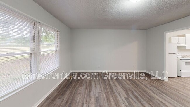 Building Photo - 404 Monks Grove Church Rd