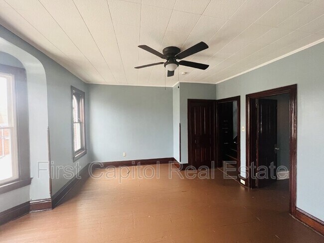 Foto del edificio - 1290 W King St