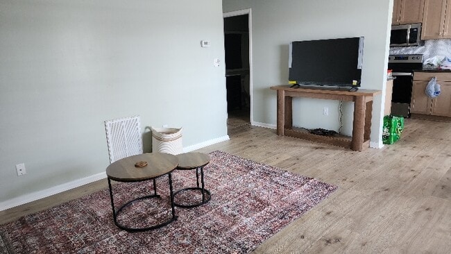 Building Photo - 3309 Bridges St