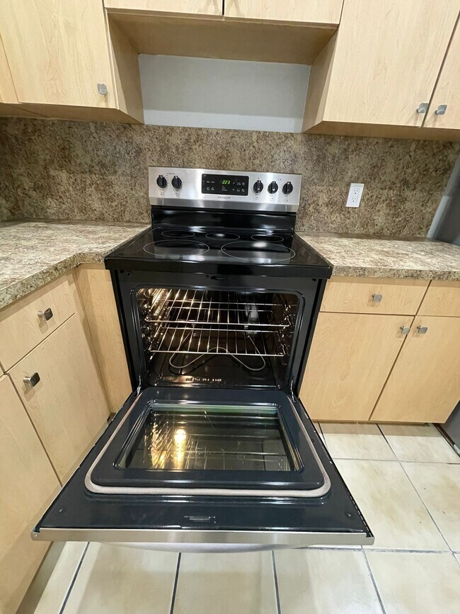 Foto del edificio - 1336 NW 3rd St
