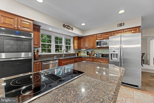 Building Photo - 12307 Eliff Way