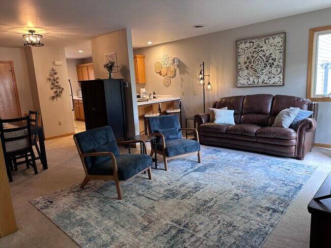 Foto del edificio - 442 Meadowridge Cir